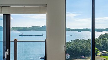 Namhae Glad810 Spa Pool Villa