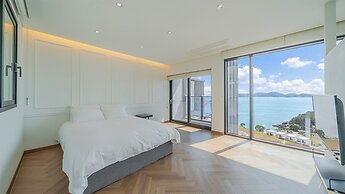 Namhae Glad810 Spa Pool Villa
