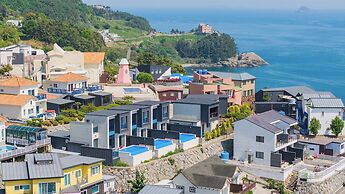 Namhae Glad810 Spa Pool Villa