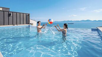Namhae Glad810 Spa Pool Villa