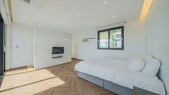 Namhae Glad810 Spa Pool Villa