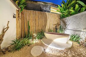Udara Villa - Tropical Garden Escape