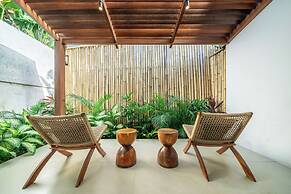 Udara Villa - Tropical Garden Escape