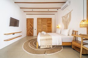 Udara Villa - Tropical Garden Escape
