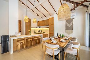 Udara Villa - Tropical Garden Escape