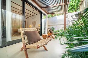 Udara Villa - Tropical Garden Escape