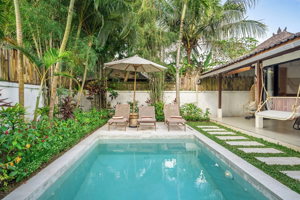 Udara Villa - Tropical Garden Escape