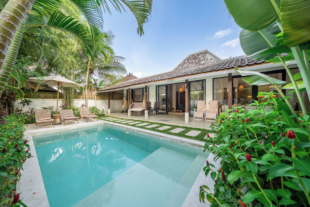 Udara Villa - Tropical Garden Escape
