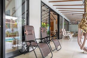 Udara Villa - Tropical Garden Escape