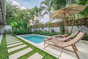 Udara Villa - Tropical Garden Escape