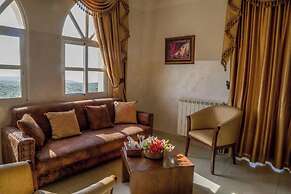 Theodos Hotel