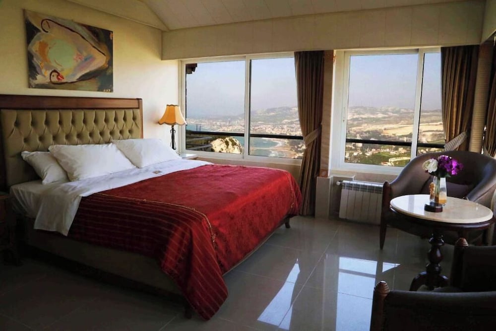 Theodos Hotel