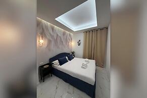 Della Vite Home Collection