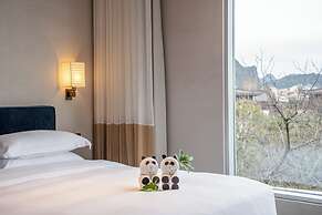 Banyan Retreat  R10 Hotel