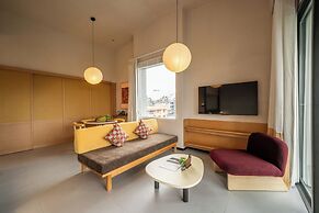 Banyan Retreat  R10 Hotel