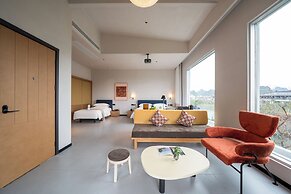 Banyan Retreat  R10 Hotel
