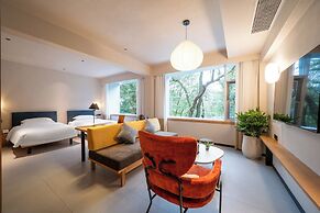 Banyan Retreat  R10 Hotel