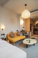 Banyan Retreat  R10 Hotel