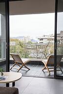 Banyan Retreat  R10 Hotel