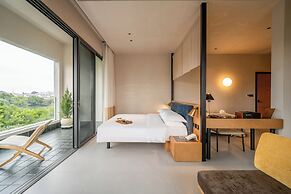 Banyan Retreat  R10 Hotel