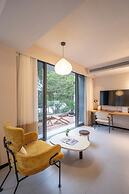 Banyan Retreat  R10 Hotel