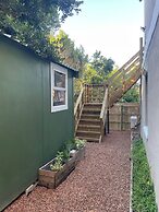 Charming Pet-friendly Apartment in Cape Winelands