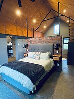 Charming Pet-friendly Apartment in Cape Winelands