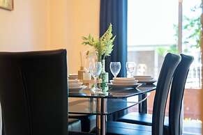 Premium Central House- Sleeps 9 - Garden - Parking