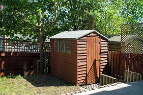 Premium Central House- Sleeps 9 - Garden - Parking