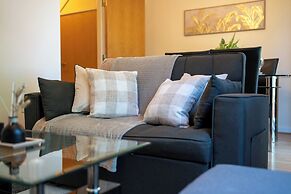 Premium Central House- Sleeps 9 - Garden - Parking