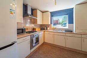 Premium Central House- Sleeps 9 - Garden - Parking