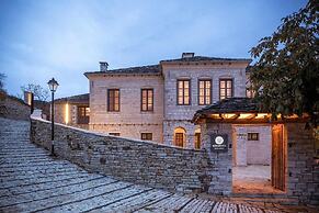 Monopatia Resort