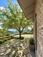 Monopatia Resort