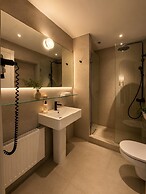 Monopatia Resort