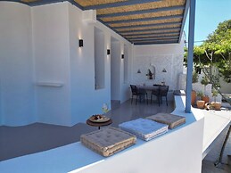 Vivian Suites Tinos
