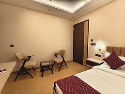 Jakk Residency