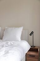 Modern 2BR Apartment in Rotterdam Centre