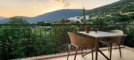 Azure Haven - A Seaside Retreat Surrounded by Nature