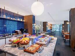 CrystalOrangeShanghaiCaohejing Hotel