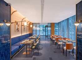 CrystalOrangeShanghaiCaohejing Hotel