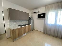 Central Studio Equipped With Everything you Need