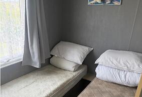 Cabin Sleeps 6 With Patio and Pets Welcome