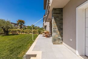 Garden Breeze Stay Villa 1 - Gala Residence