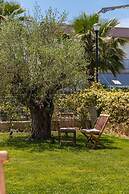Garden Breeze Stay Villa 1 - Gala Residence