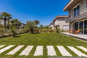 Garden Breeze Stay Villa 1 - Gala Residence