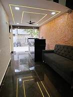 hotel pearl nest palace