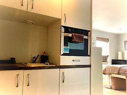 Modern Chester Studio Apartment Central Location