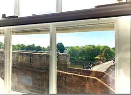 Modern Chester Studio Apartment Central Location
