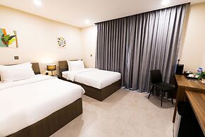 Walk Street Hotel & Apartment