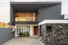 Bermain Haus Villa